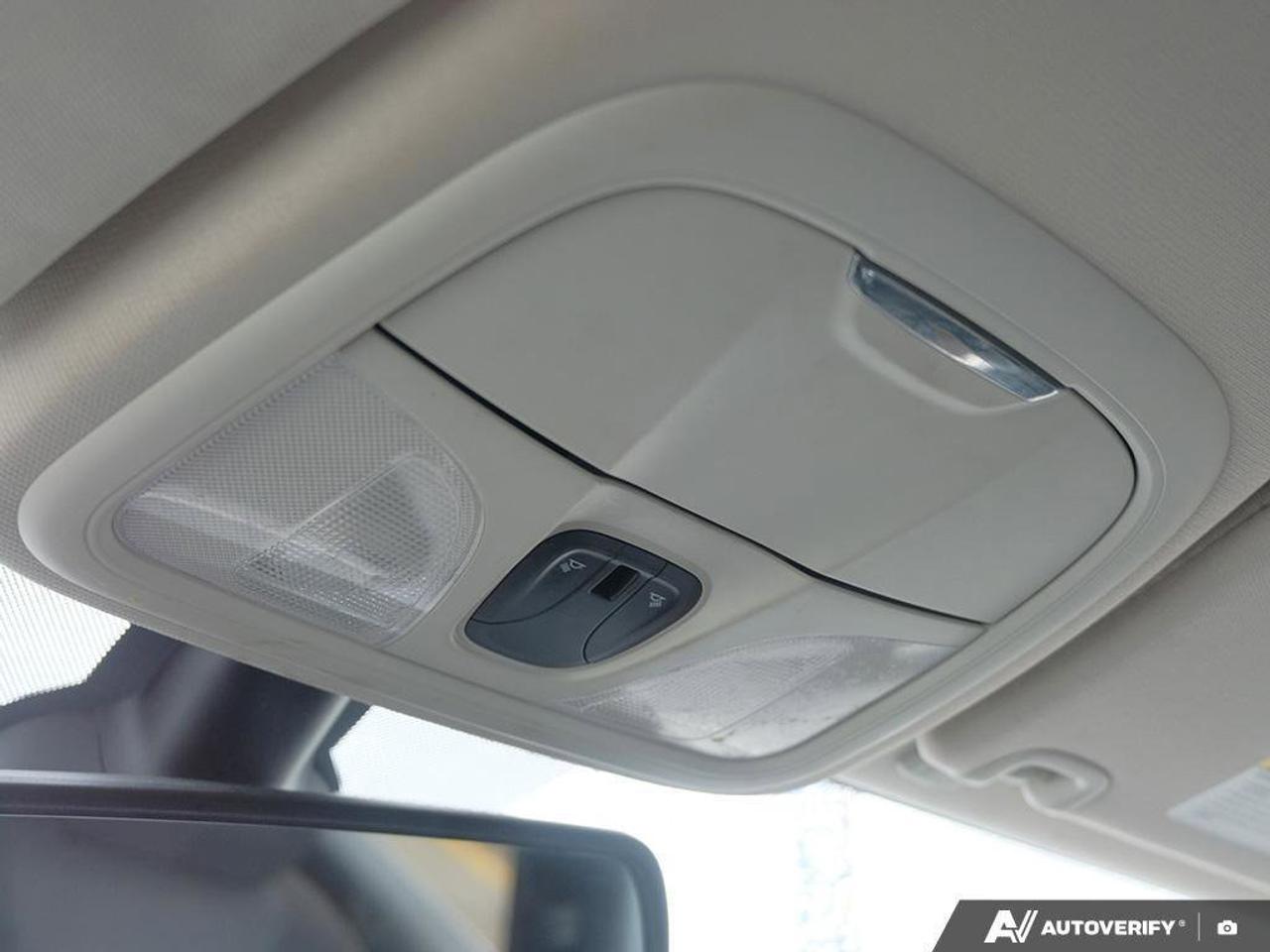 2018 Jeep Cherokee LatitudeLATITUDE, 2.4L 4-CYLINDER, FWD, CLOTH, AST Photo