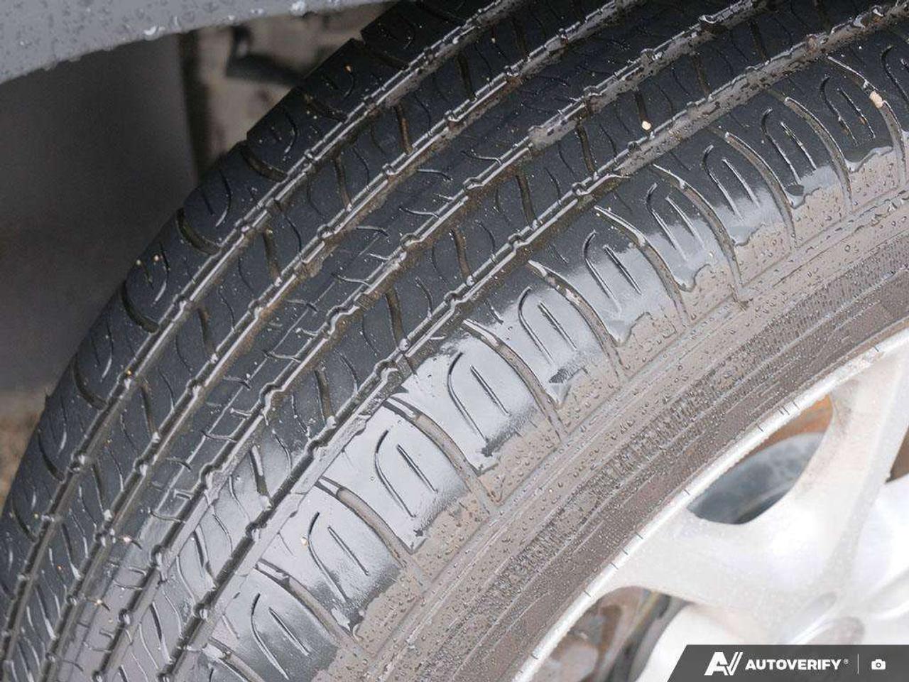 2018 Jeep Cherokee LATITUDE, 2.4L 4-CYLINDER, FWD, CLOTH, ASTRADED CERTIFIED! Photo