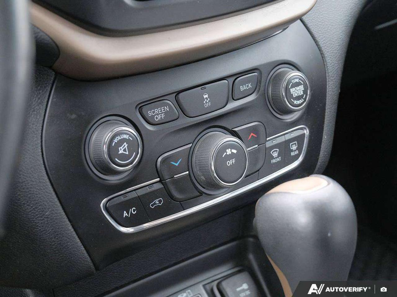 2018 Jeep Cherokee LATITUDE, 2.4L 4-CYLINDER, FWD, CLOTH, ASTRADED CERTIFIED! Photo