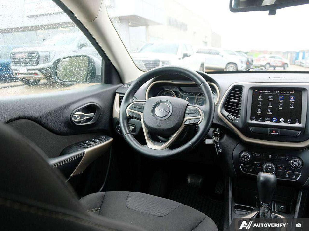 2018 Jeep Cherokee LATITUDE, 2.4L 4-CYLINDER, FWD, CLOTH, ASTRADED CERTIFIED! Photo