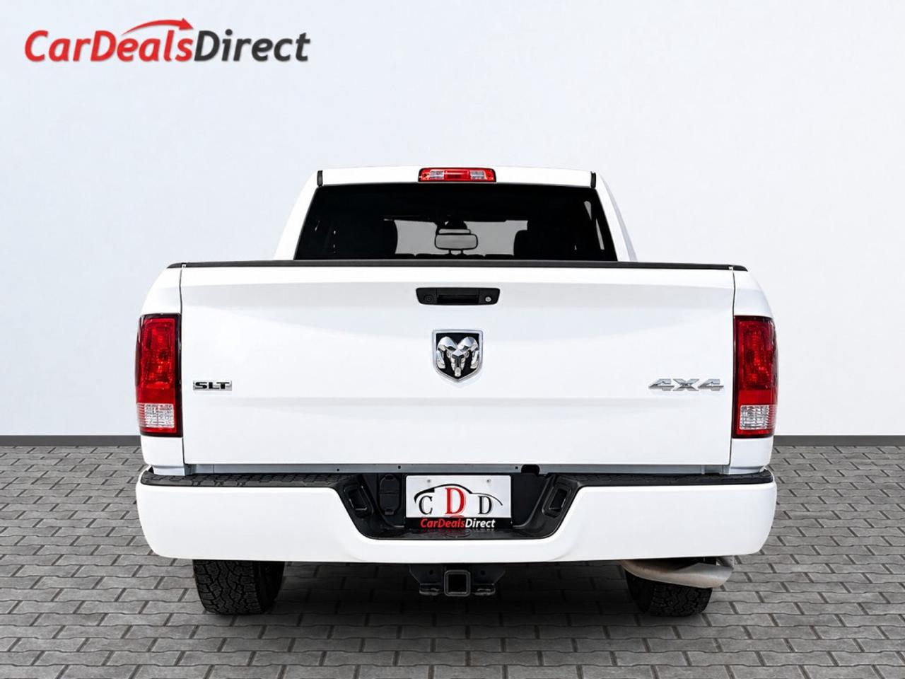 2023 RAM 1500 Classic SLT AWD Express Appearance PKG / Carplay / NAV / B Photo