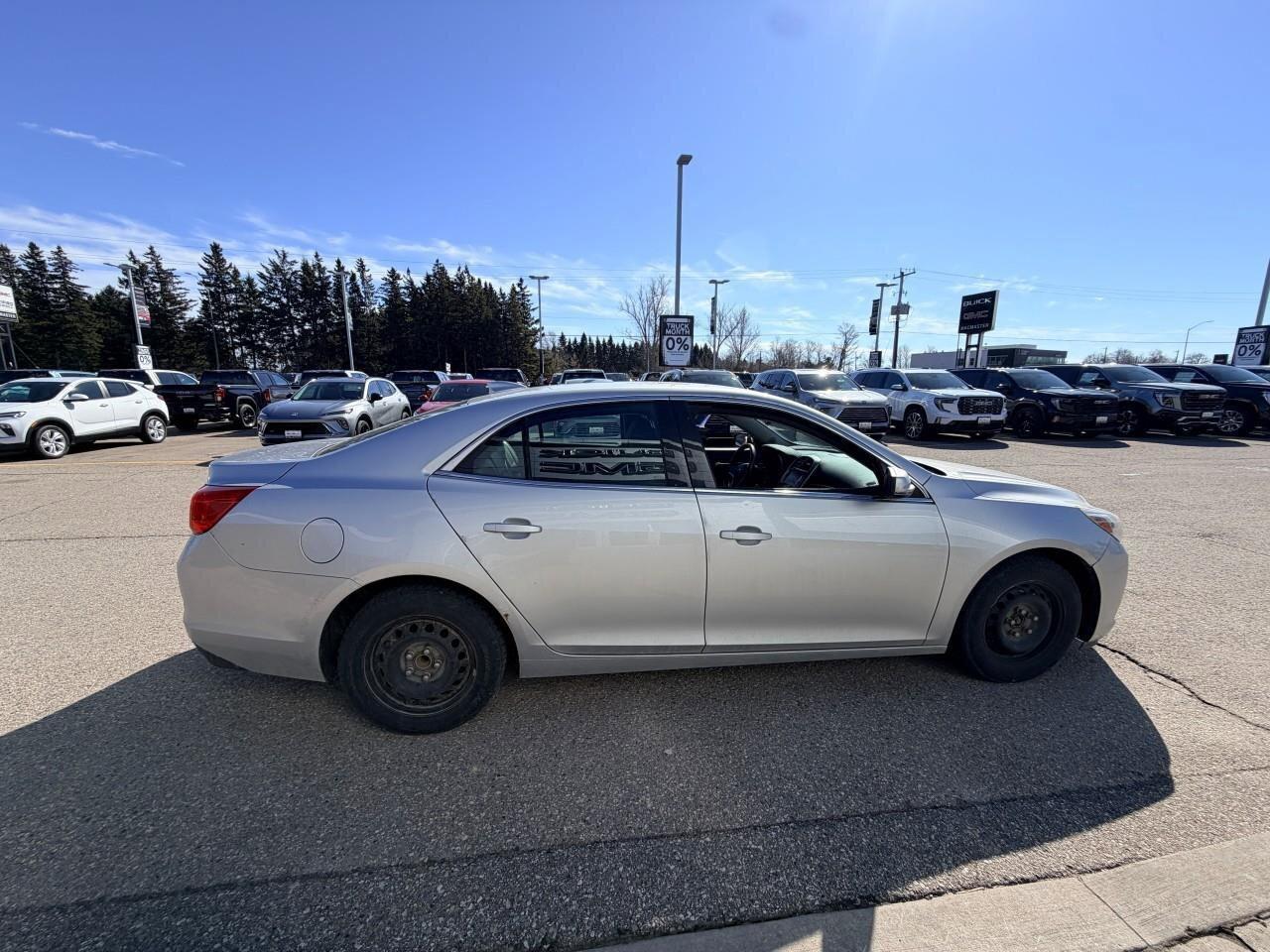 2016 Chevrolet Malibu 4DR SDN LT Photo