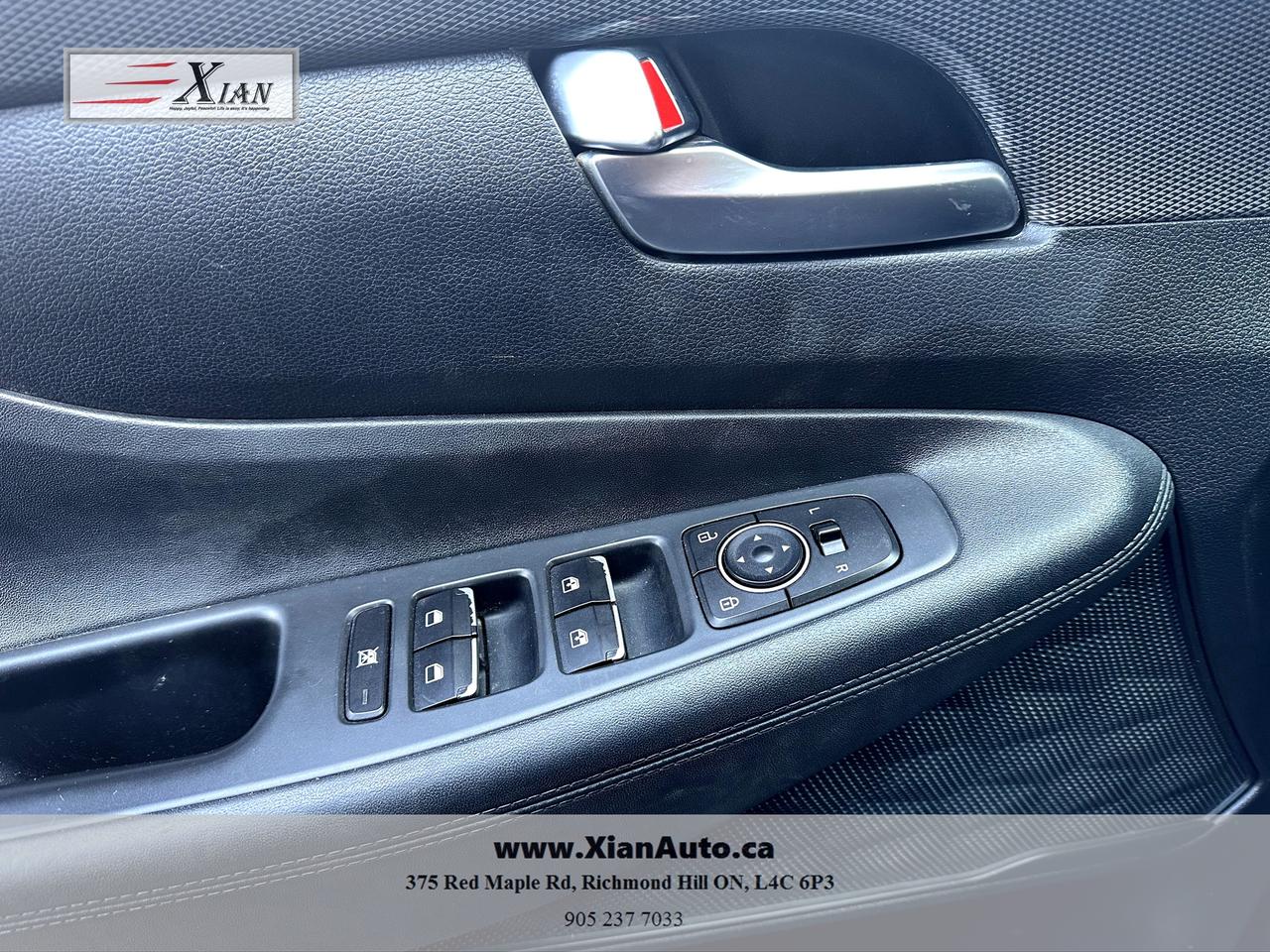 2020 Hyundai Santa Fe 2.4L Essential AWD w-Safety Package Photo