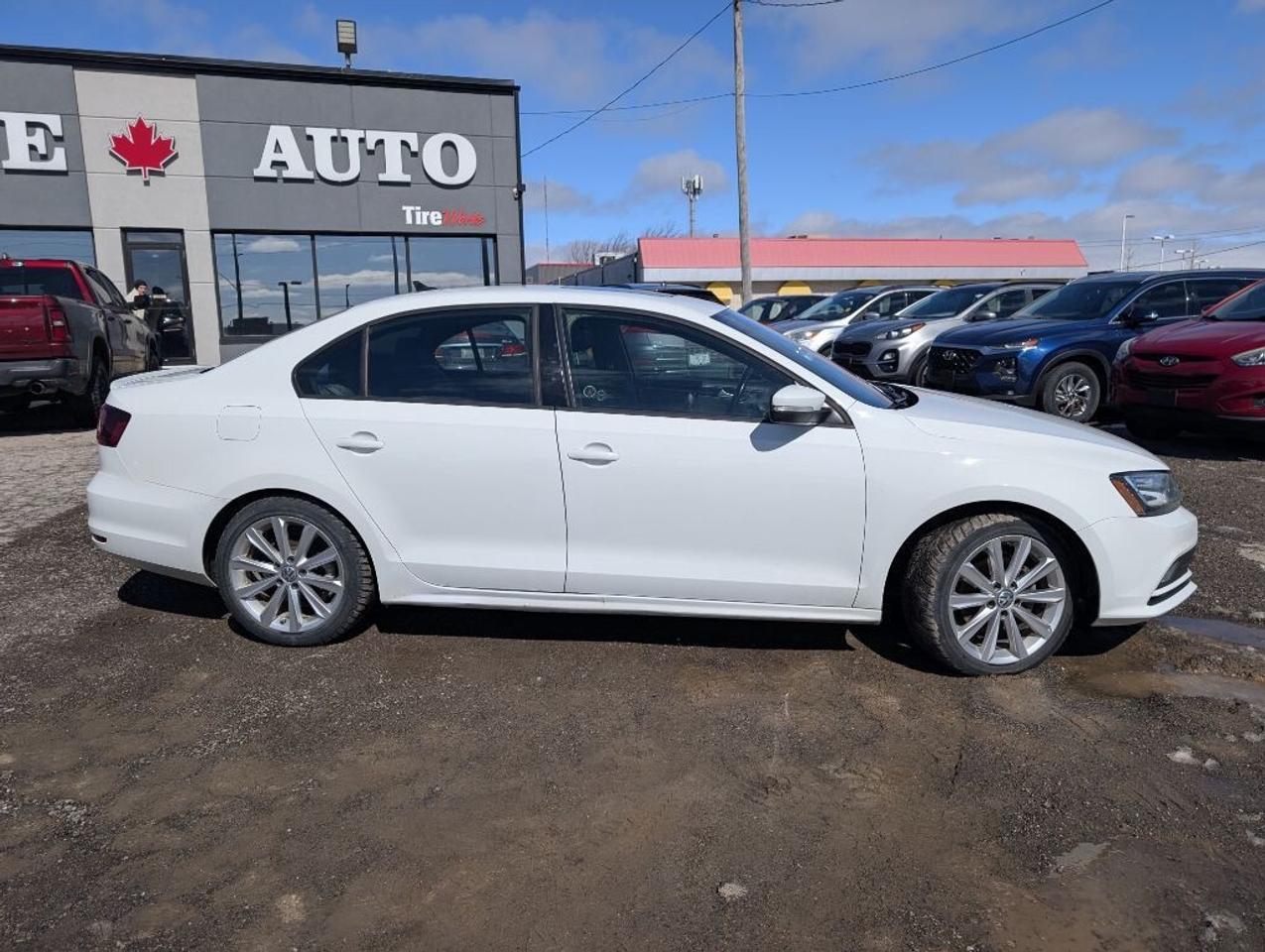 2016 Volkswagen Jetta Sedan 4dr Auto 1.8T Sport PZEV Photo4