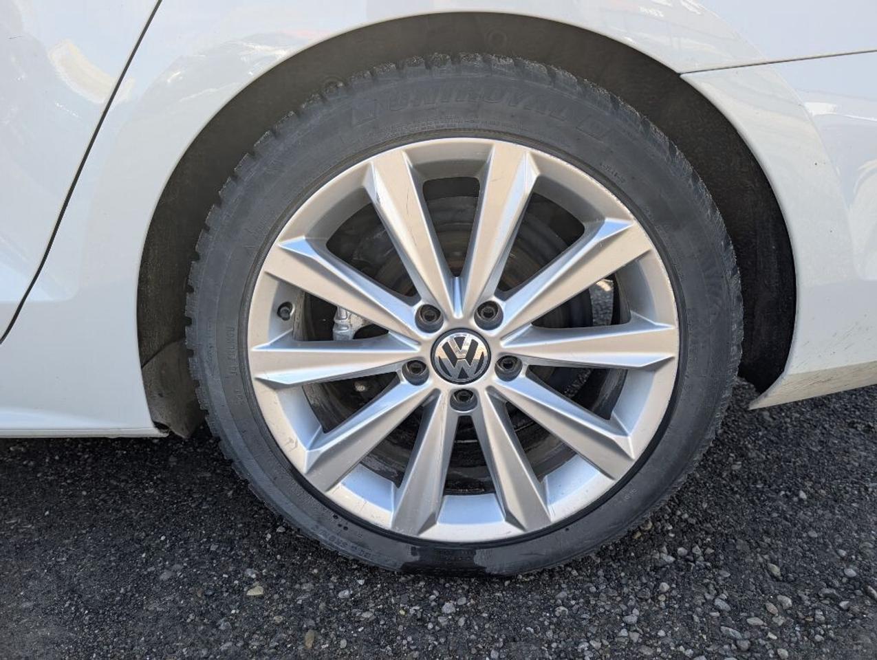 2016 Volkswagen Jetta Sedan 4dr Auto 1.8T Sport PZEV Photo