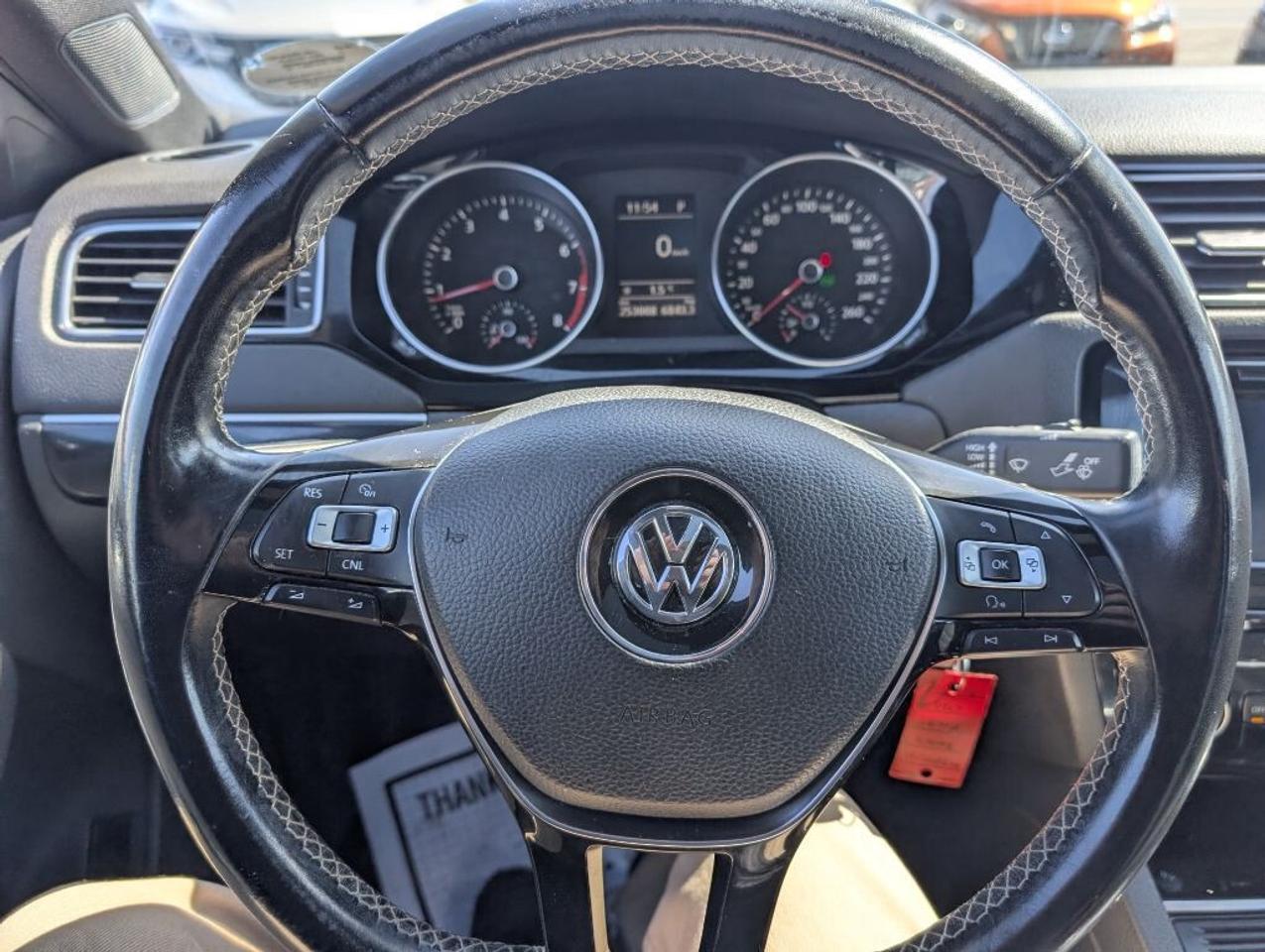 2016 Volkswagen Jetta Sedan 4dr Auto 1.8T Sport PZEV Photo