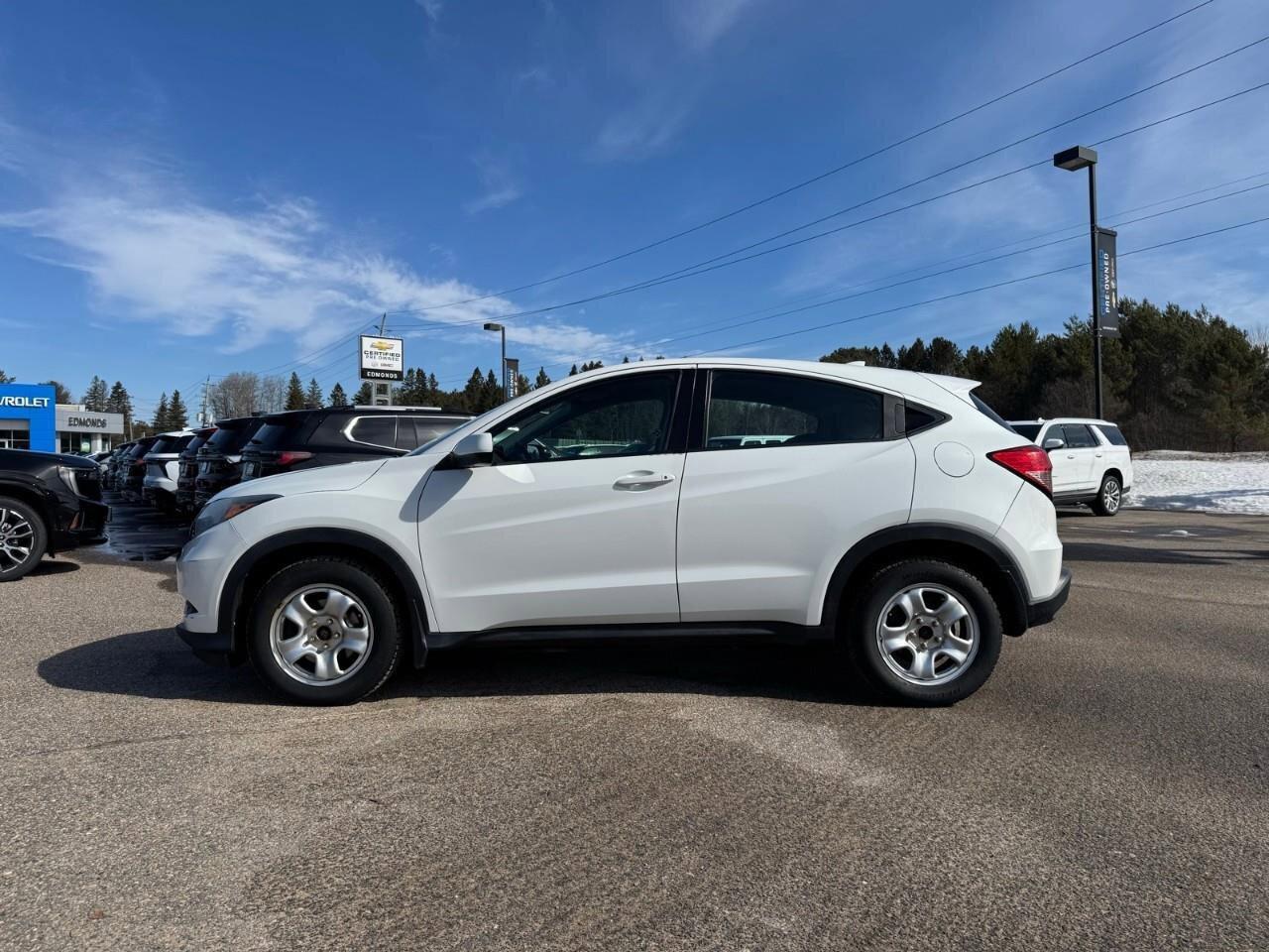 2016 Honda HR-V LXAWD   WINTER TIRES ON RIMS   HEATED SEATS Photo
