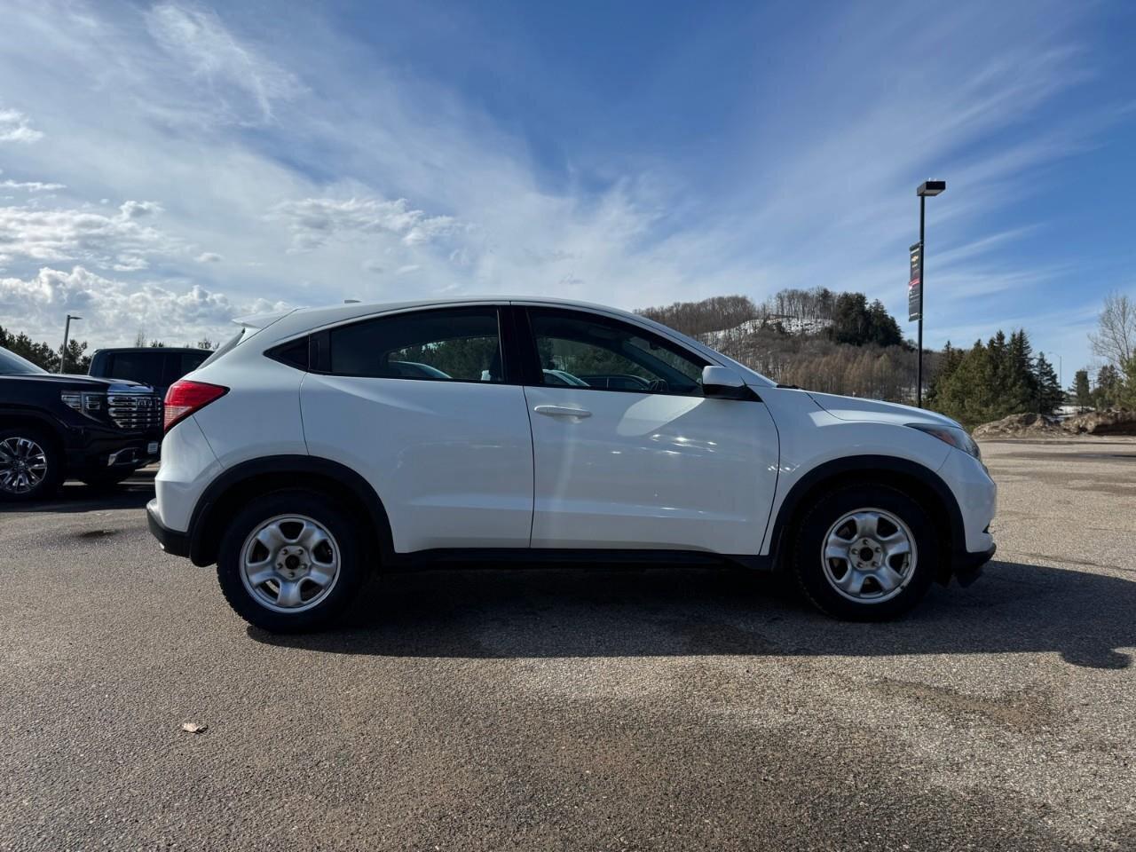 2016 Honda HR-V LXAWD   WINTER TIRES ON RIMS   HEATED SEATS Photo