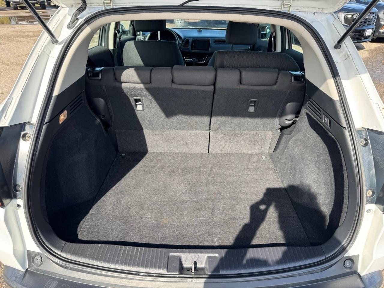 2016 Honda HR-V LXAWD   WINTER TIRES ON RIMS   HEATED SEATS Photo