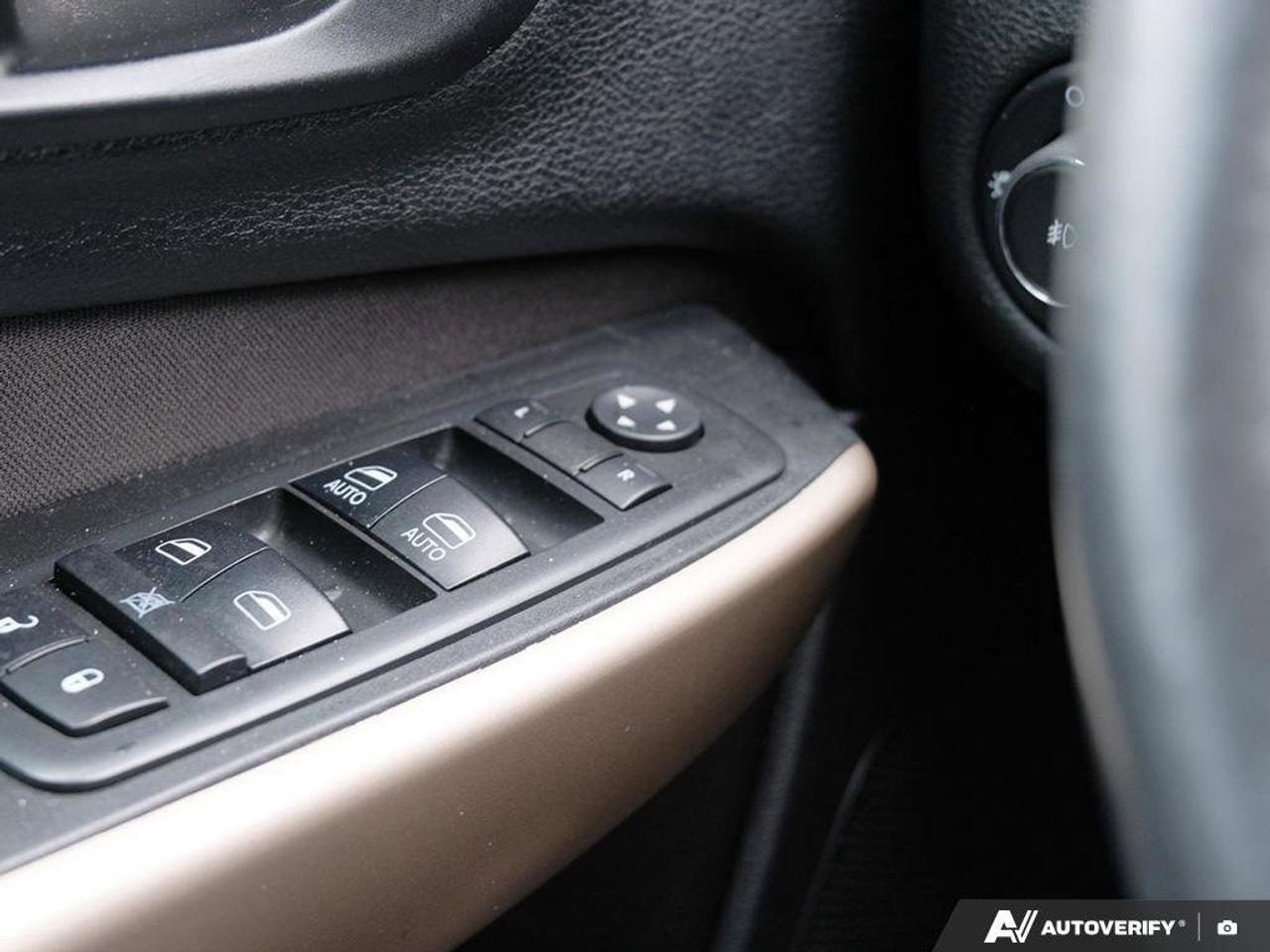 2018 Jeep Cherokee LatitudeLATITUDE, 2.4L 4-CYLINDER, FWD, CLOTH, AST Photo