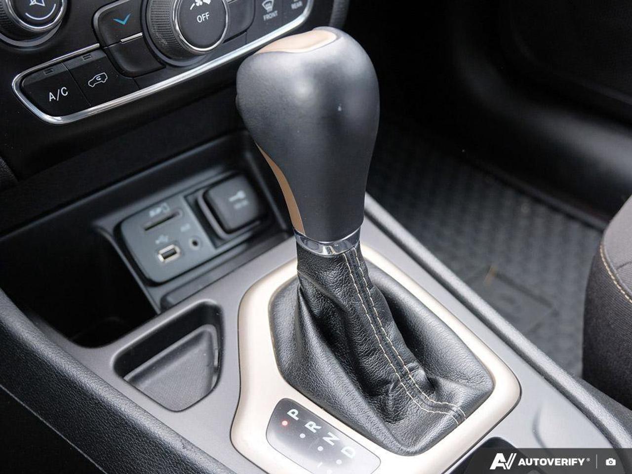2018 Jeep Cherokee LatitudeLATITUDE, 2.4L 4-CYLINDER, FWD, CLOTH, AST Photo