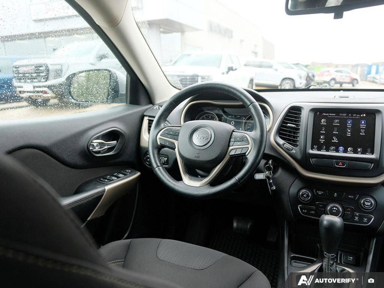 2018 Jeep Cherokee LatitudeLATITUDE, 2.4L 4-CYLINDER, FWD, CLOTH, AST Photo