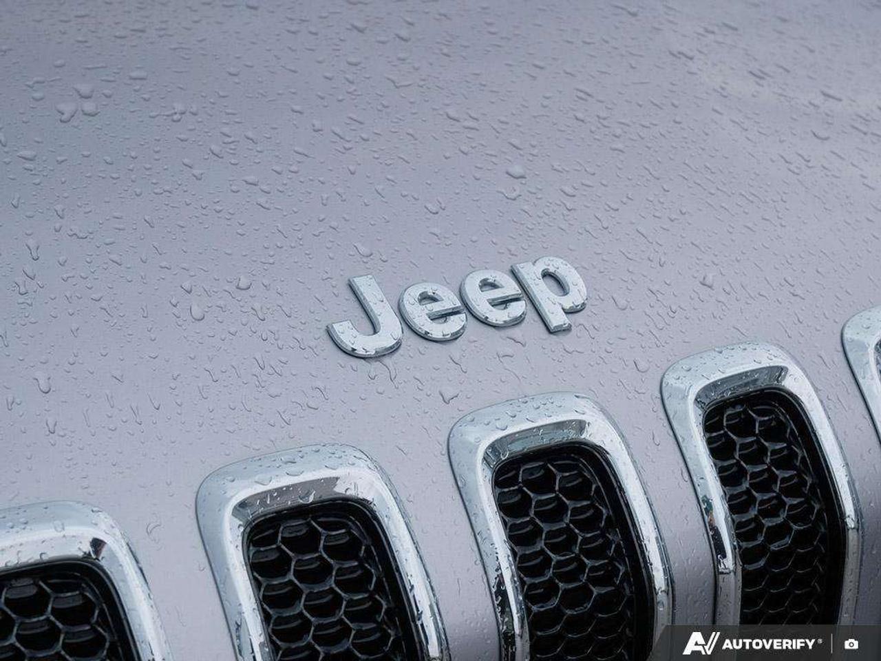 2018 Jeep Cherokee LATITUDE, 2.4L 4-CYLINDER, FWD, CLOTH, ASTRADED CERTIFIED! Photo