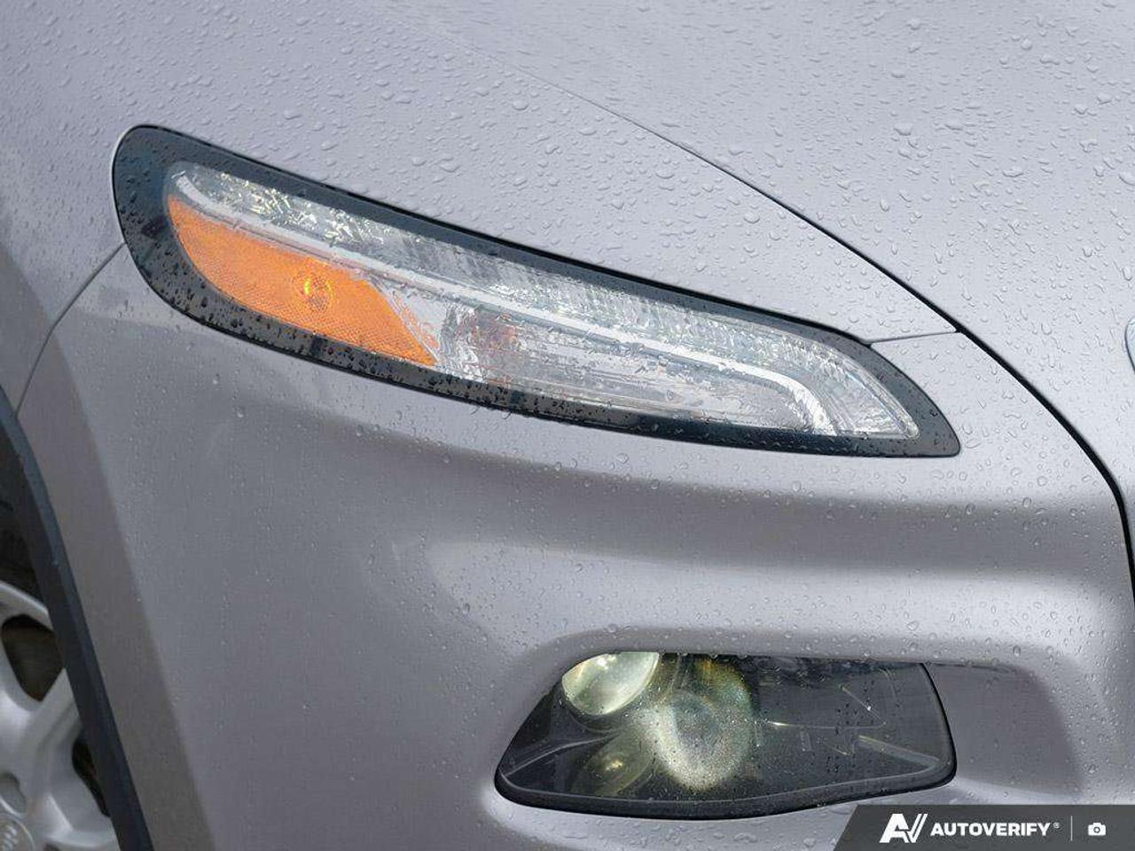 2018 Jeep Cherokee LATITUDE, 2.4L 4-CYLINDER, FWD, CLOTH, ASTRADED CERTIFIED! Photo