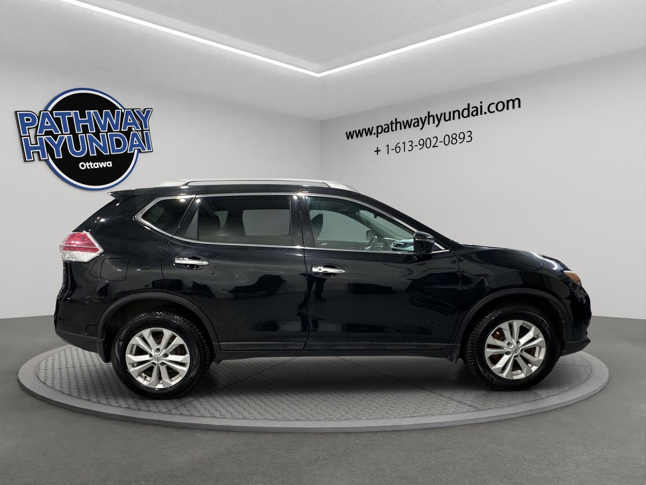 2016 Nissan Rogue SV | Reverse Cam | Heated Seats Photo