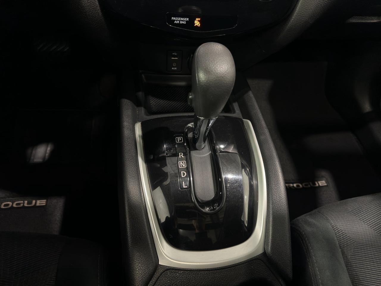 2016 Nissan Rogue SV | Reverse Cam | Heated Seats Photo