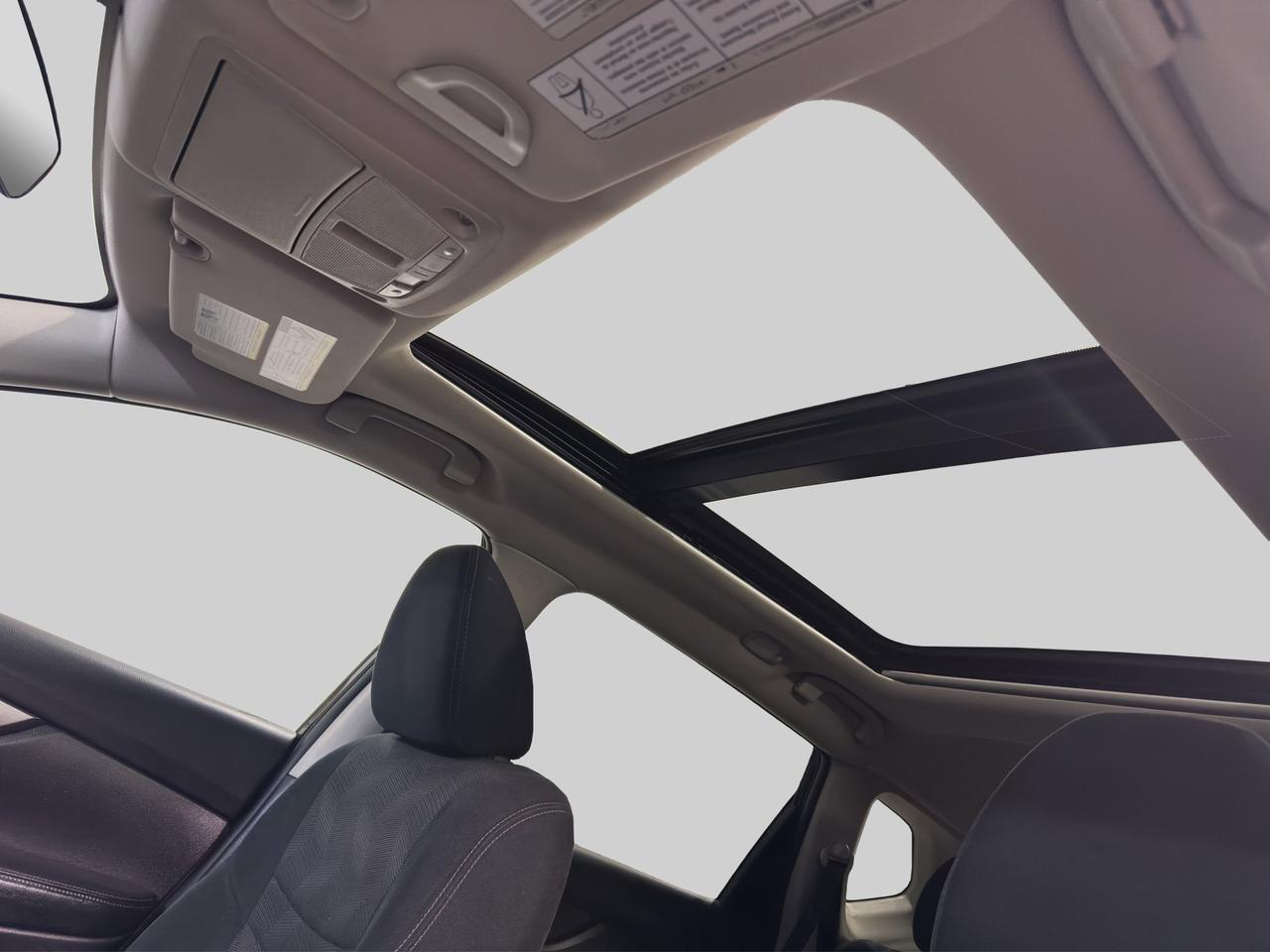 2016 Nissan Rogue SV | Reverse Cam | Heated Seats Photo