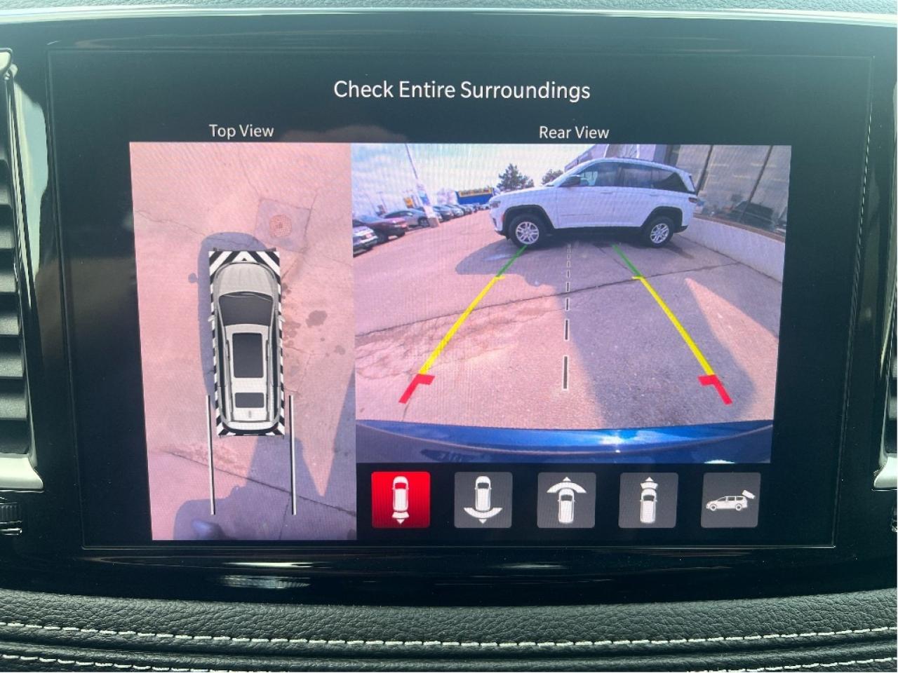 2025 Chrysler Pacifica Select 8-Pass *LTHR *DVDs *SAFETY GROUP *NAVI Photo