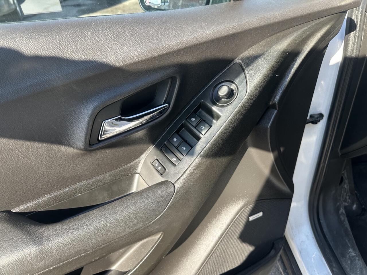 2018 Chevrolet Trax AWD 4dr LT Photo