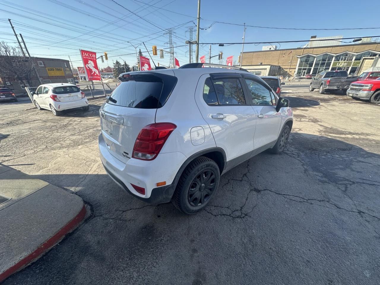 2018 Chevrolet Trax AWD 4dr LT Photo3