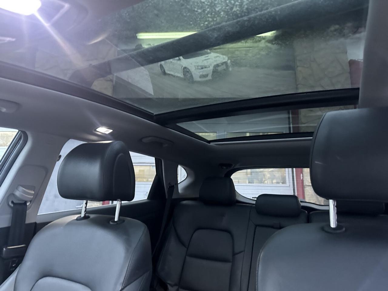 2018 Hyundai Tucson 2.0L Luxury AWD Photo