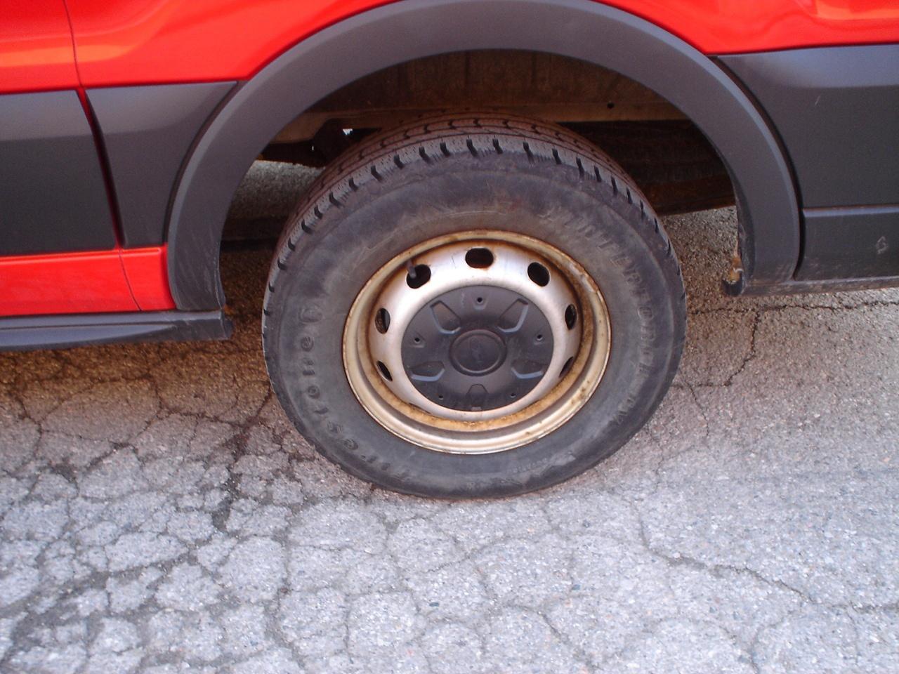 2018 Ford Transit Van T-250 130" Low Rf 9000 GVWR Swing-Out RH Dr Photo