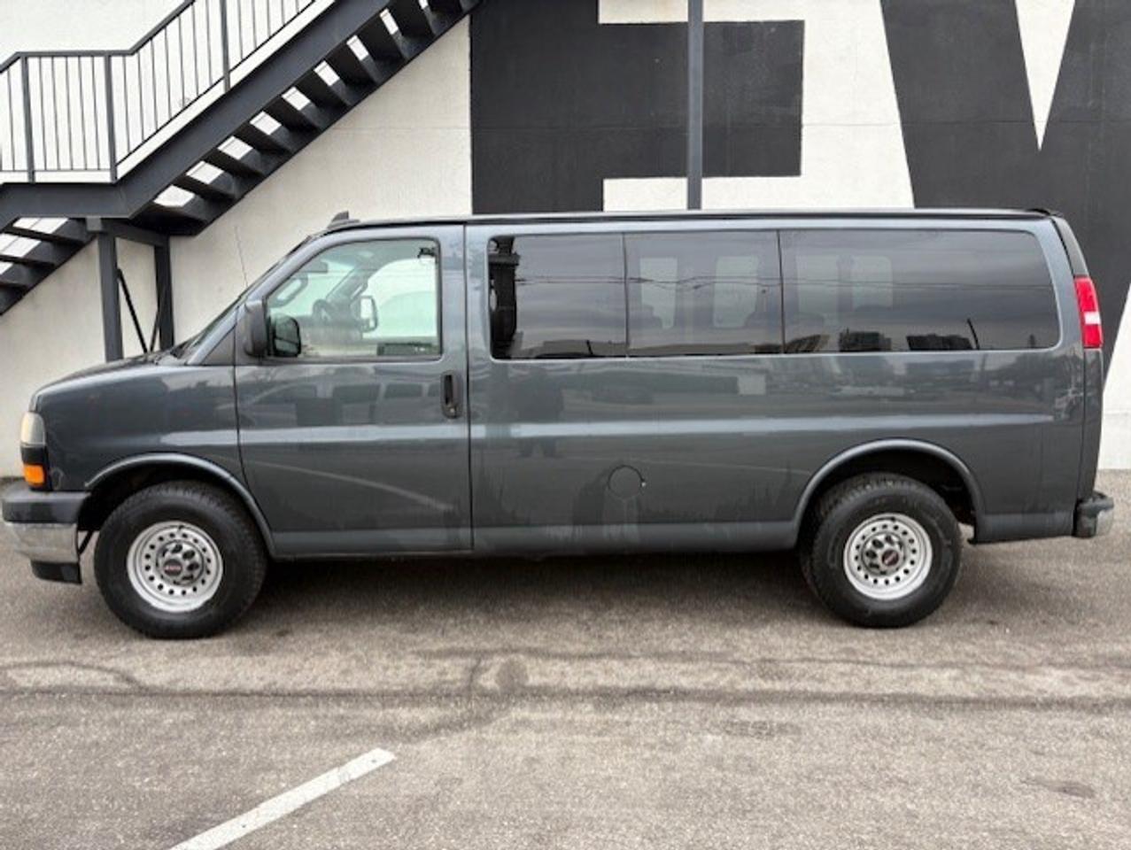 2017 GMC Savana Passenger LT 2500 12 PASSENGER-CAMERA-CERTIFIED-10 TO CHOOSE Photo