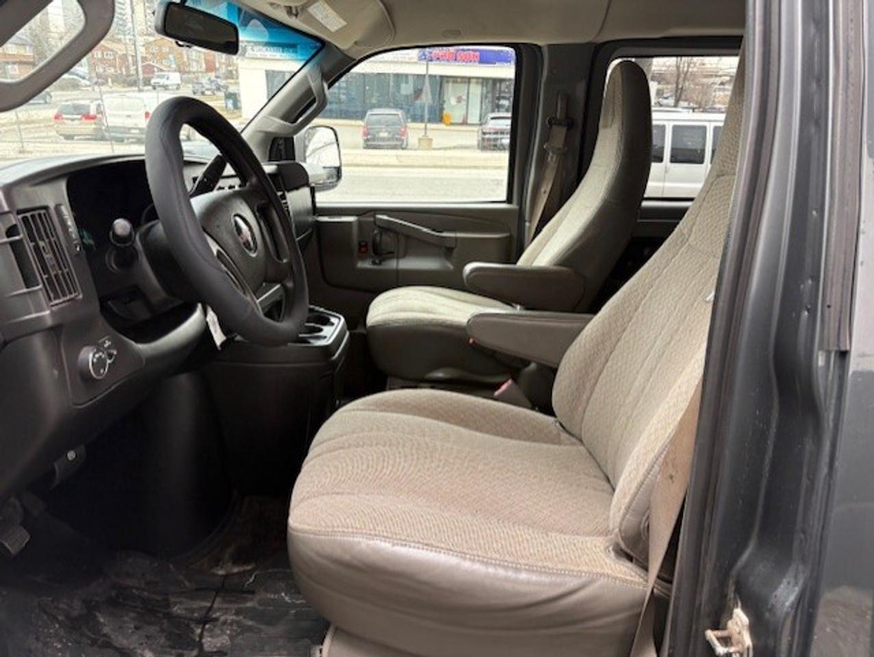 2017 GMC Savana Passenger LT 2500 12 PASSENGER-CAMERA-CERTIFIED-10 TO CHOOSE Photo