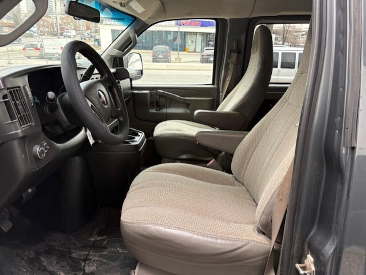 2017 GMC Savana Passenger LT 2500 12 PASSENGER-CAMERA-CERTIFIED-10 TO CHOOSE Photo