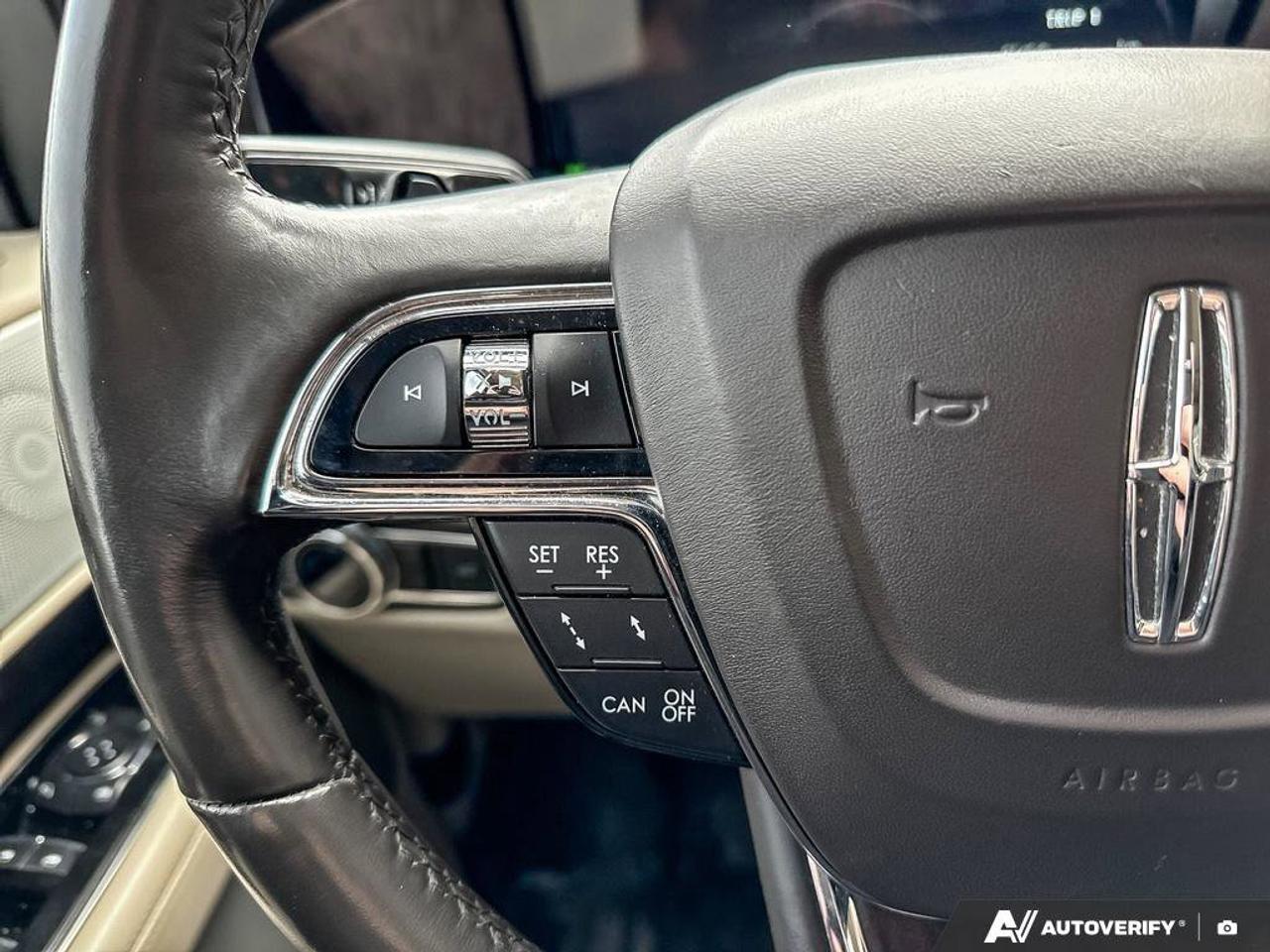 2020 Lincoln Navigator Reserve   MOONROOF   LEATHER   NAV Photo