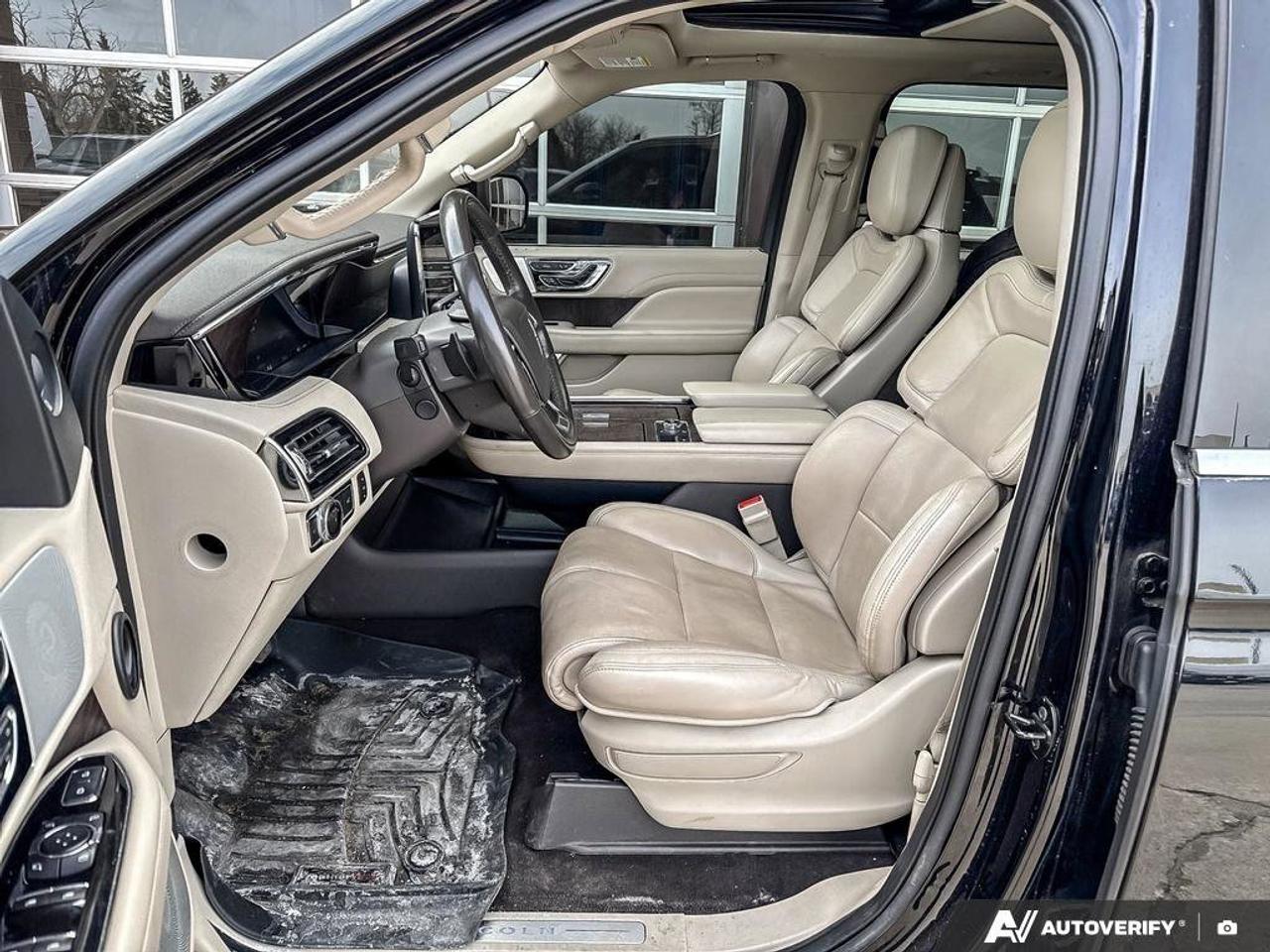 2020 Lincoln Navigator Reserve   MOONROOF   LEATHER   NAV Photo