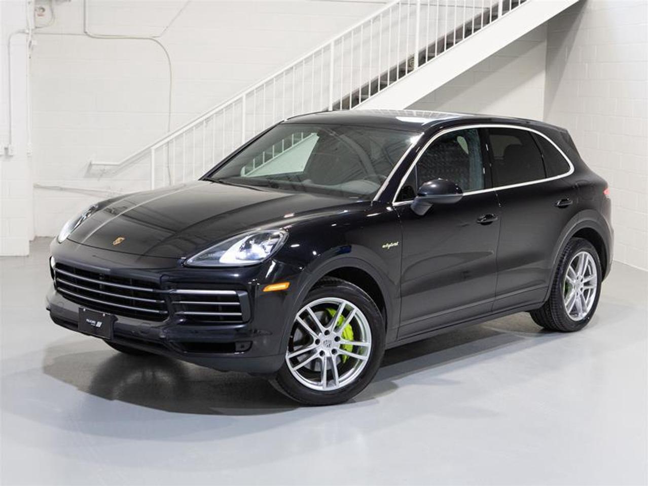 2022 Porsche Cayenne E-Hybrid Photo