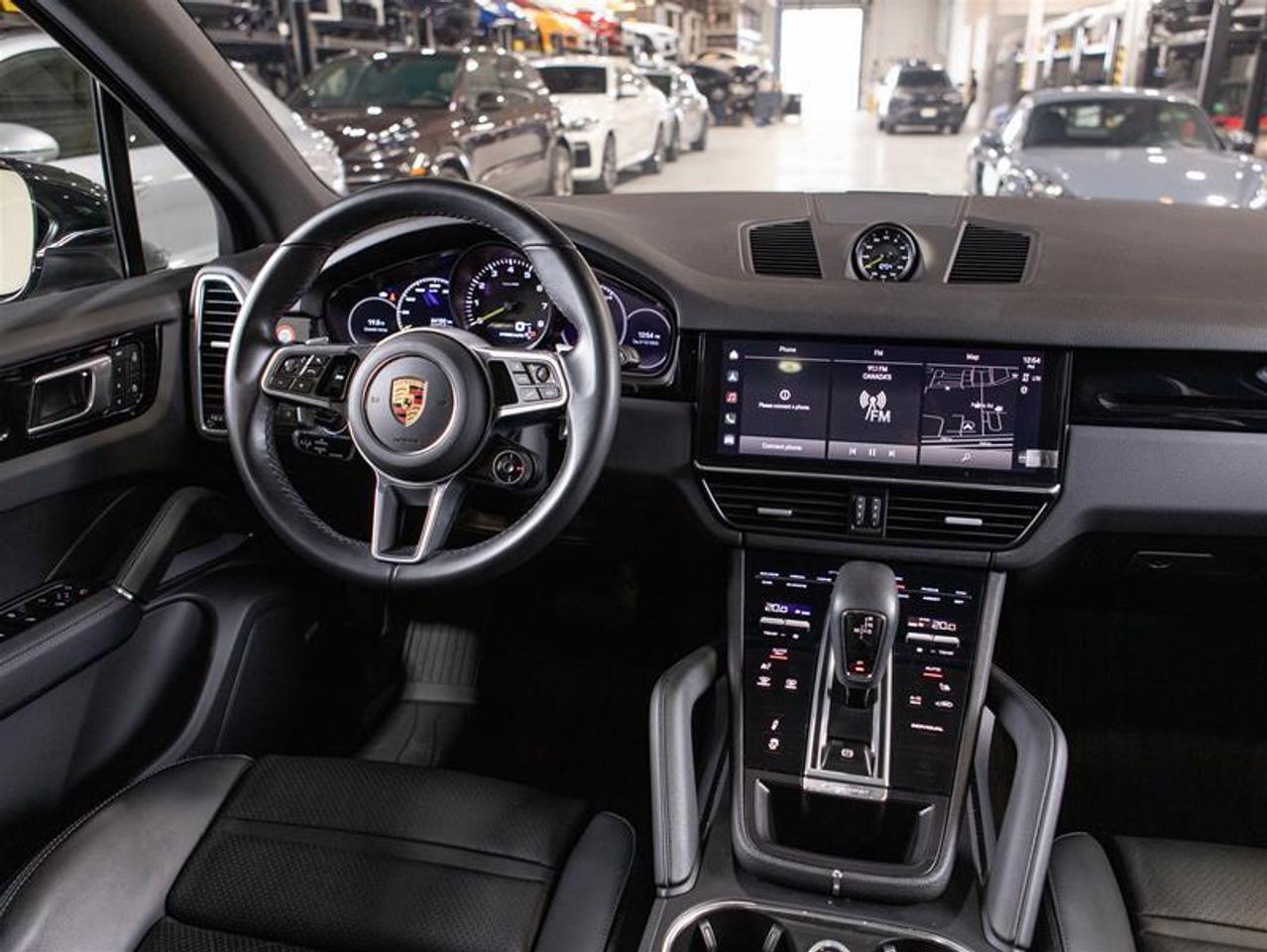 2022 Porsche Cayenne E-Hybrid Photo