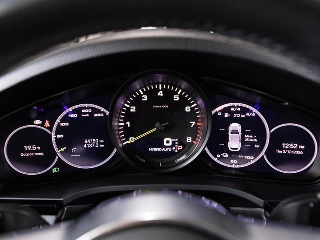 2022 Porsche Cayenne E-Hybrid Photo