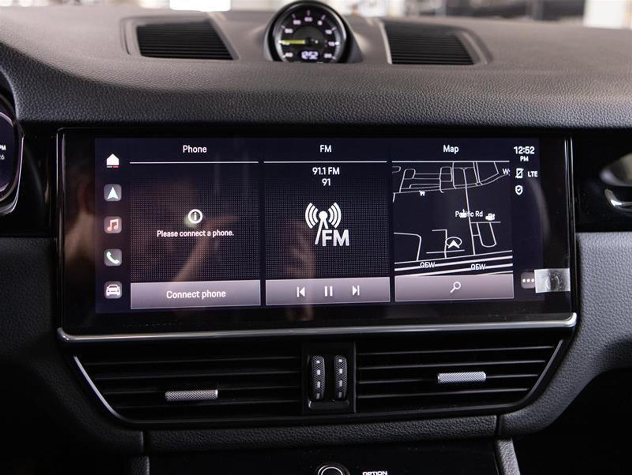 2022 Porsche Cayenne E-Hybrid Photo