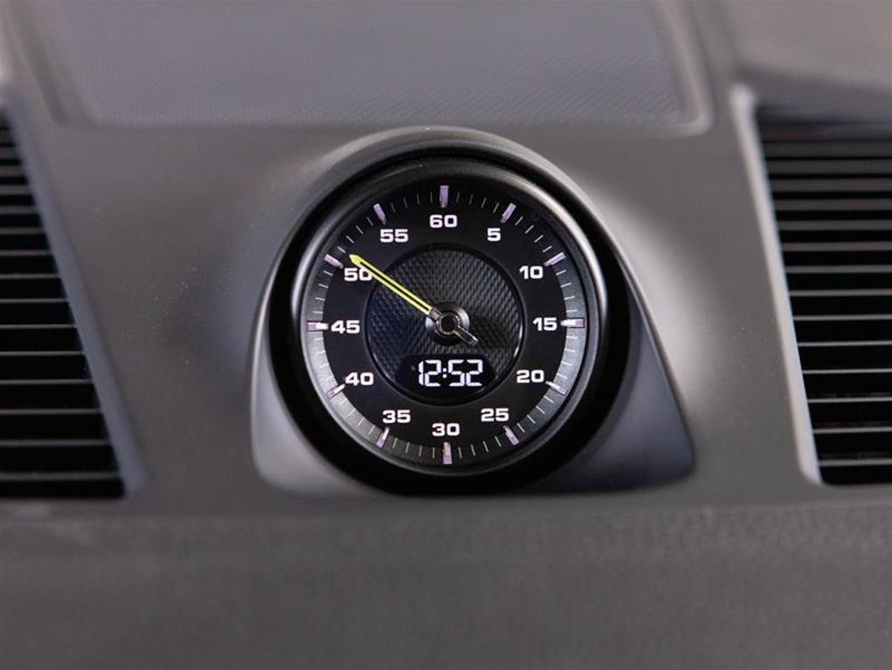 2022 Porsche Cayenne E-Hybrid Photo