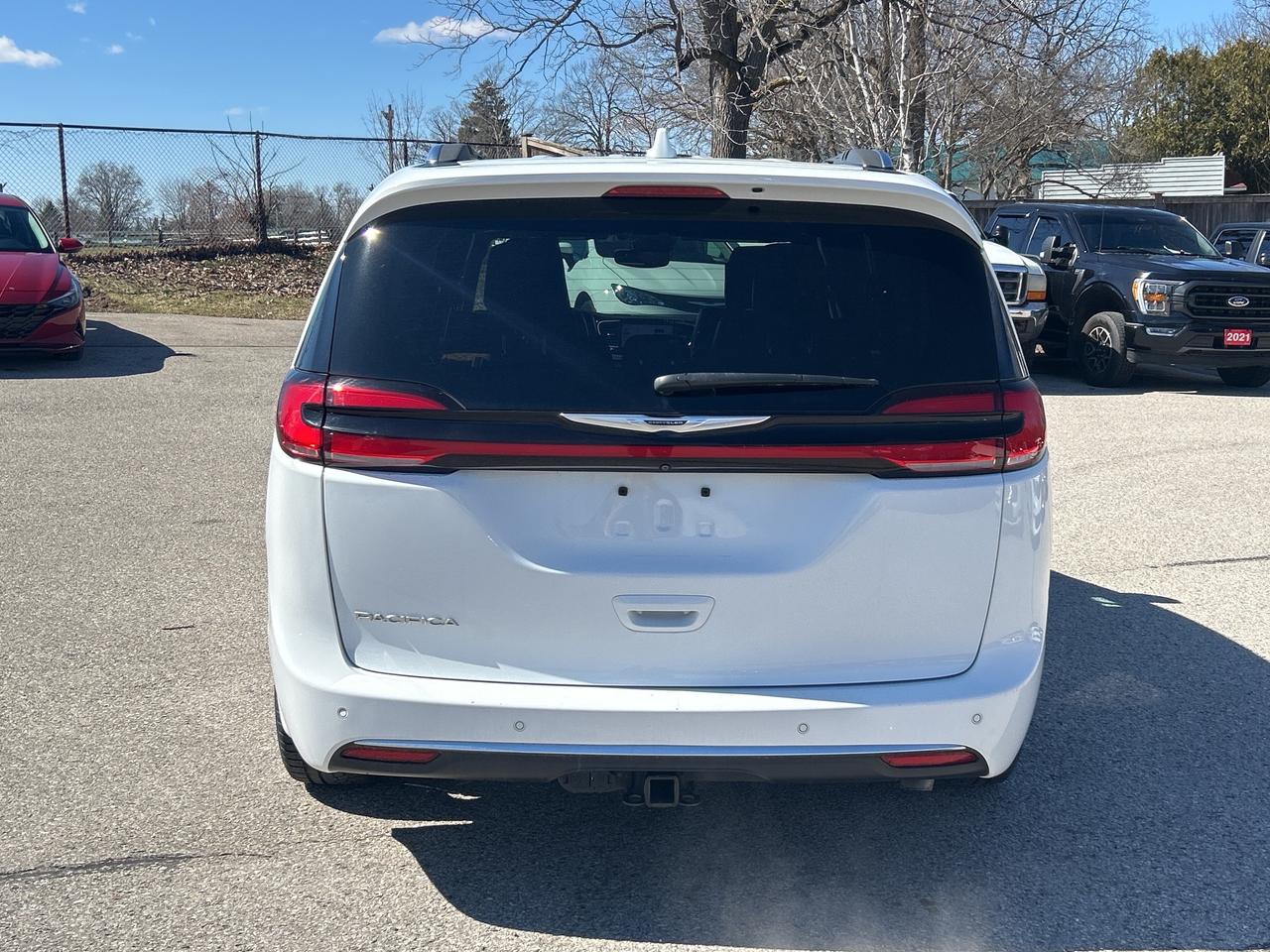 2022 Chrysler Pacifica PINNACLE, 7 PASS, CLEAN CARFAX, REMOTE START! Photo