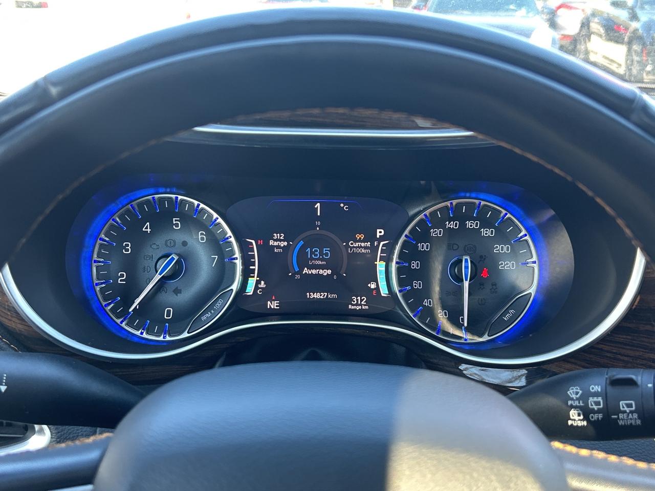 2022 Chrysler Pacifica PINNACLE, 7 PASS, CLEAN CARFAX, REMOTE START! Photo