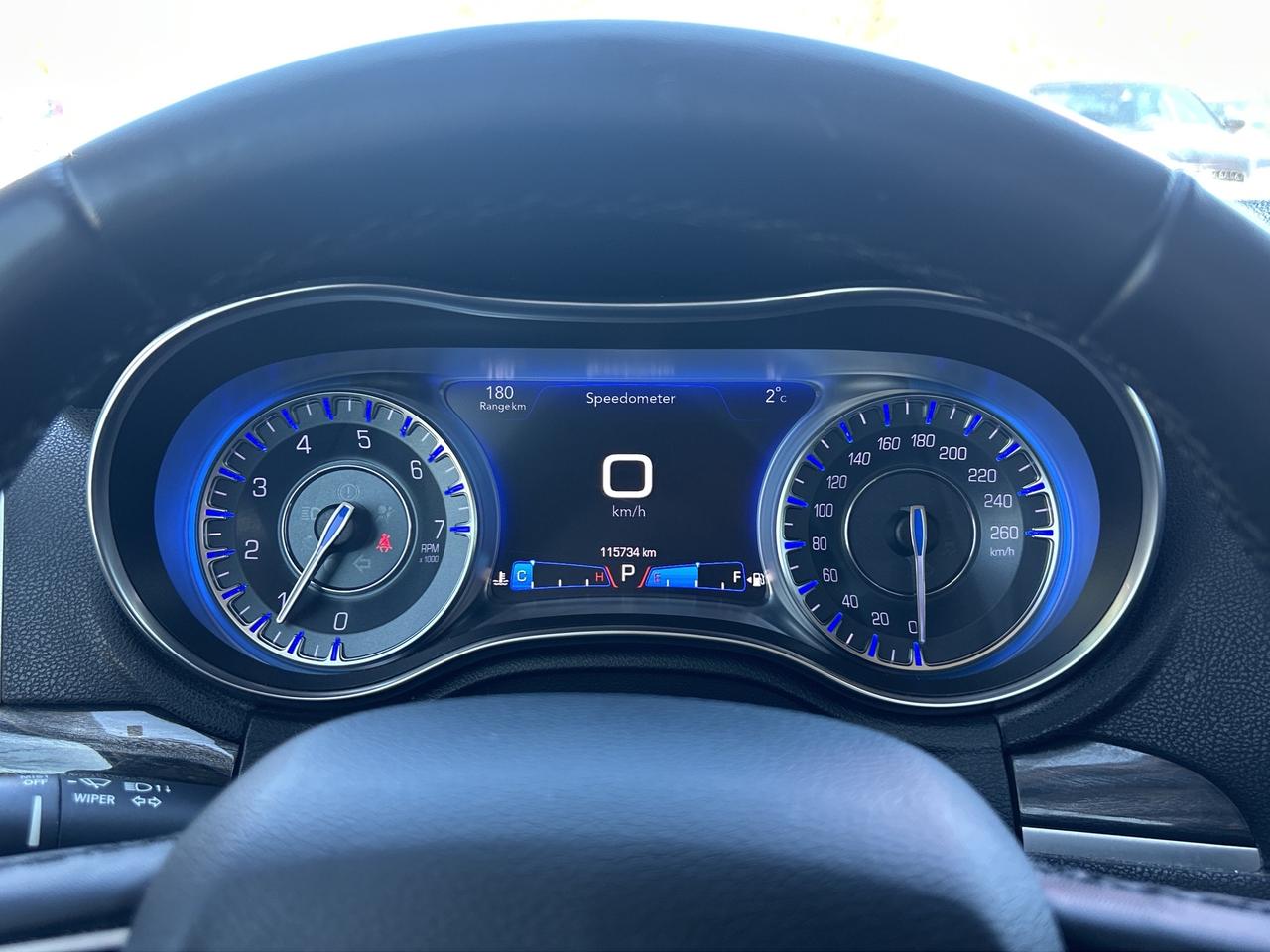 2018 Chrysler 300 TOURING, HEATED LEATHER, 3.6L, REMOTE START! Photo