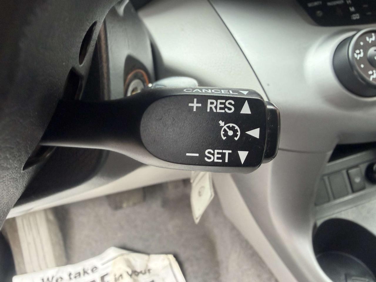 2008 Toyota RAV4 4X4 !! AUTOMATIC !! 175444 KMS !!!!!! ONE OWNER !! Photo