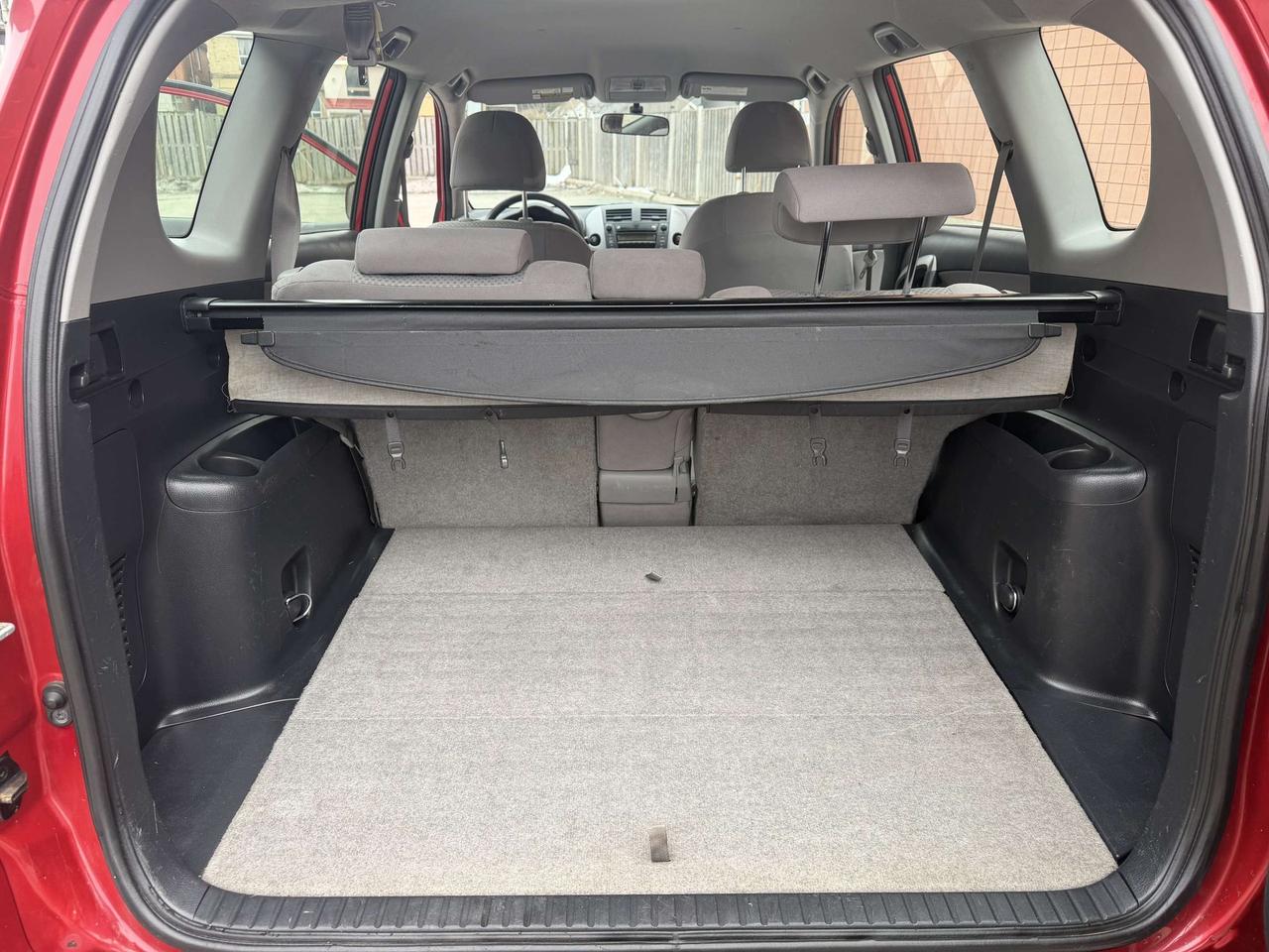 2008 Toyota RAV4 4X4 !! AUTOMATIC !! 175444 KMS !!!!!! ONE OWNER !! Photo