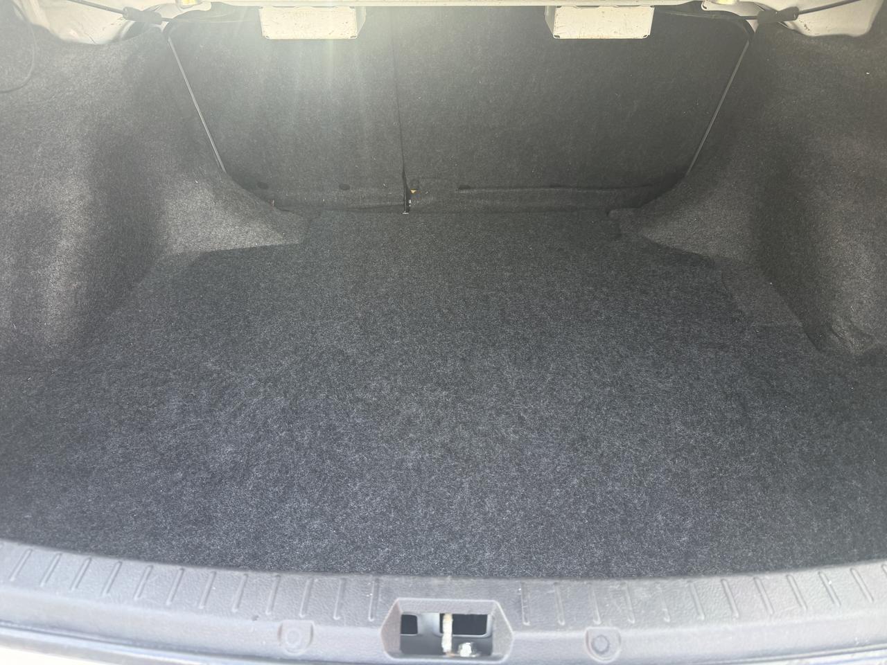 2012 Toyota Corolla 4dr Auto CE/ YES ONLY 67180 KMS !! COMES CERTIFIED Photo