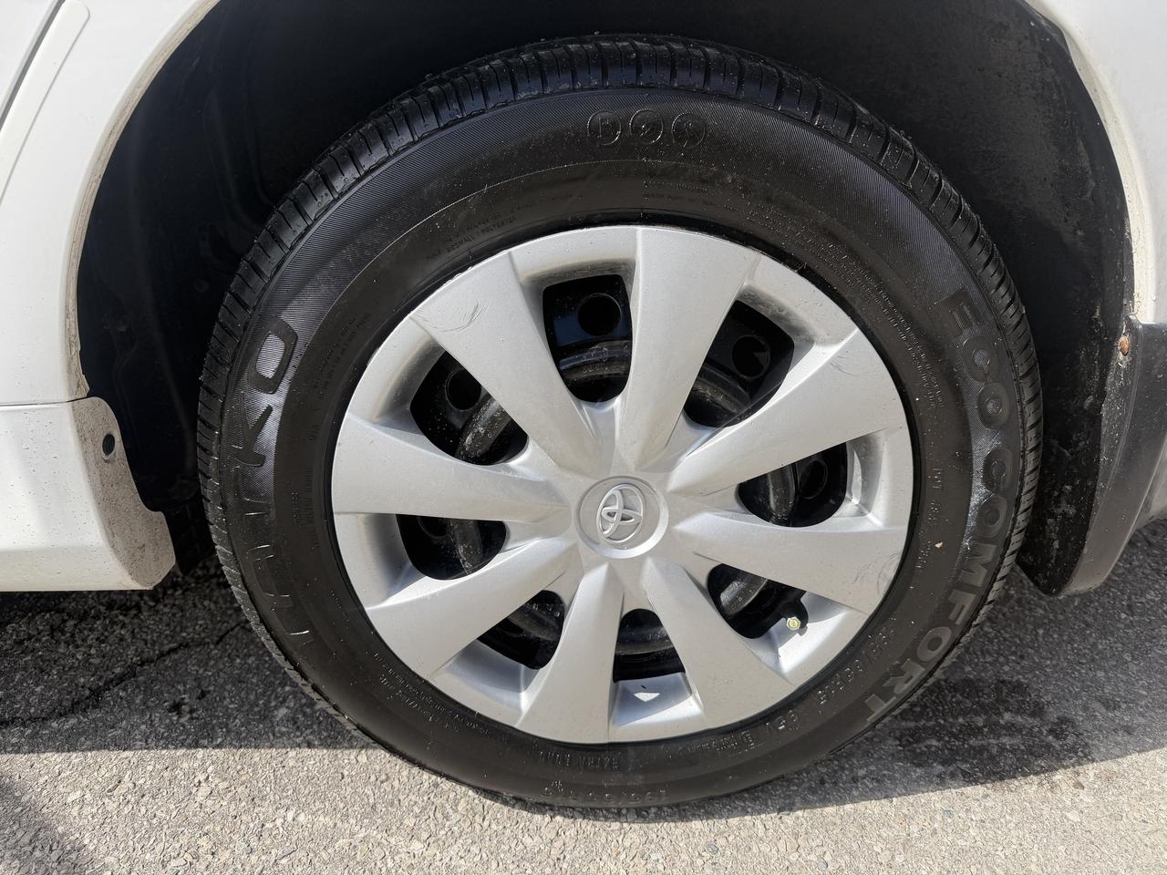2012 Toyota Corolla 4dr Auto CE/ YES ONLY 67180 KMS !! COMES CERTIFIED Photo