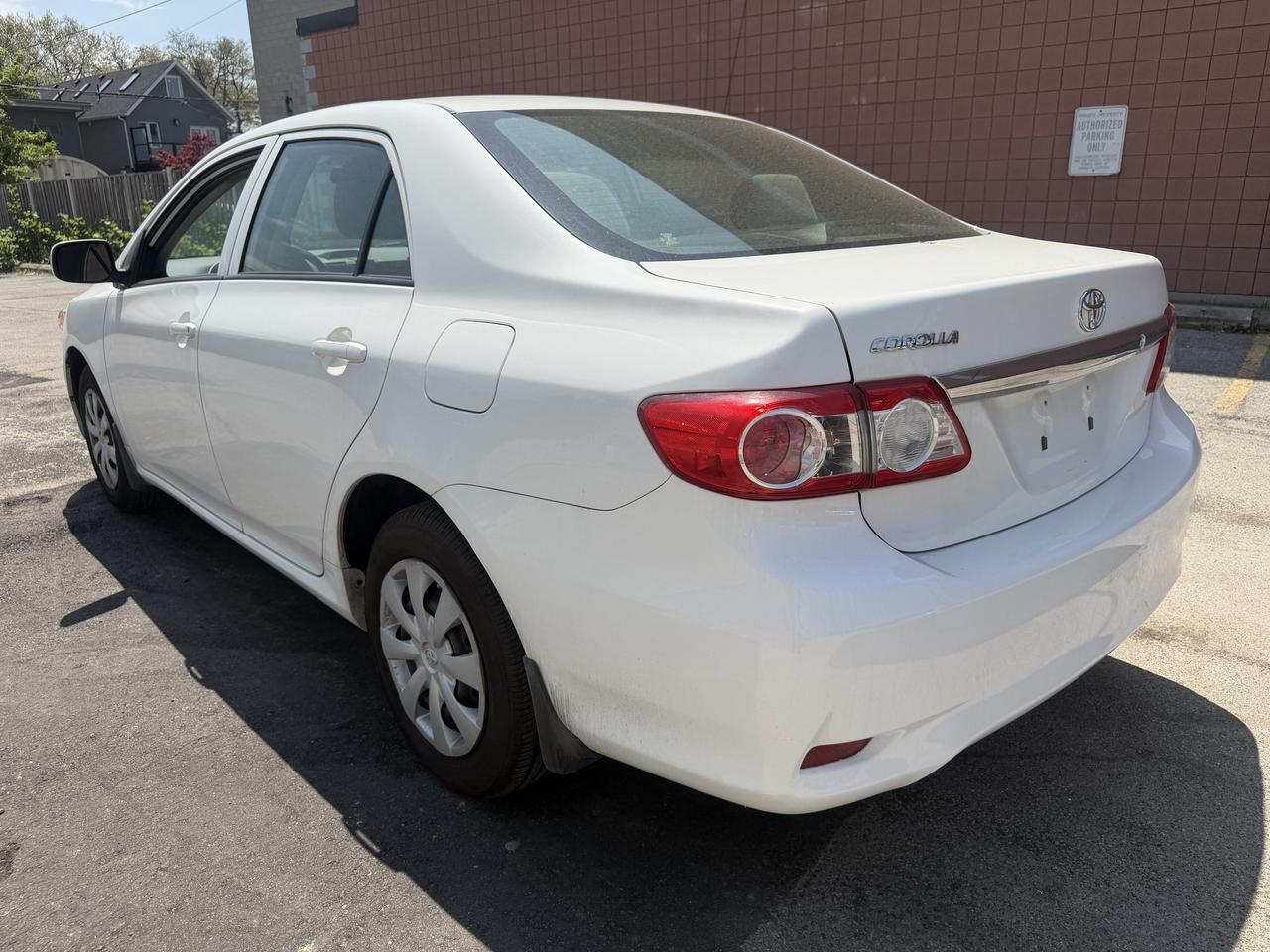 2012 Toyota Corolla 4dr Auto CE/ YES ONLY 67180 KMS !! COMES CERTIFIED Photo