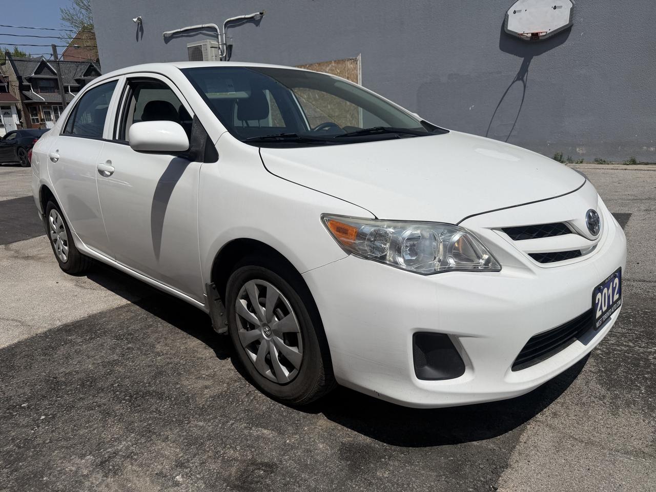 2012 Toyota Corolla 4dr Auto CE/ YES ONLY 67180 KMS !! COMES CERTIFIED Photo