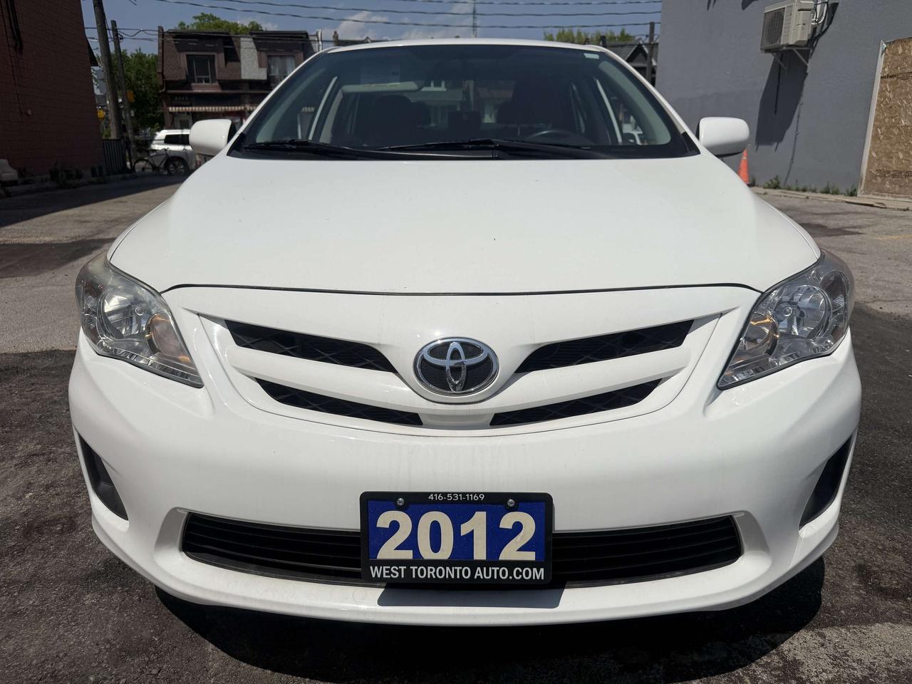 2012 Toyota Corolla 4dr Auto CE/ YES ONLY 67180 KMS !! COMES CERTIFIED Photo
