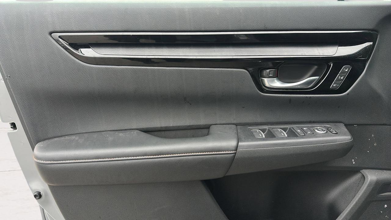 2024 Honda CR-V Hybrid Touring Photo