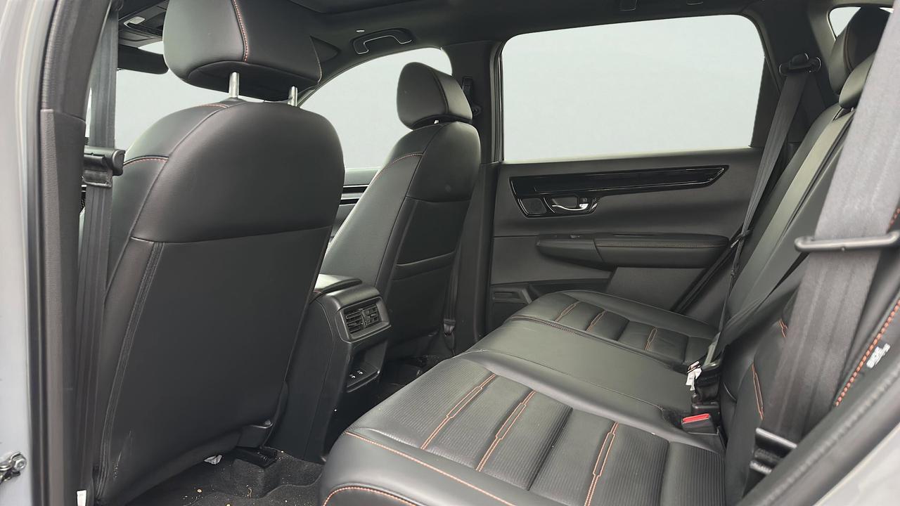 2024 Honda CR-V Hybrid Touring Photo