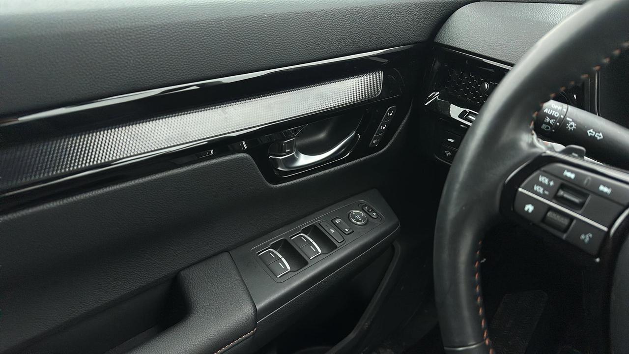 2024 Honda CR-V Hybrid Touring Photo