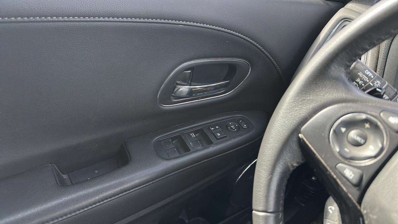 2020 Honda HR-V Touring Photo